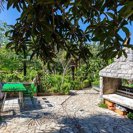 Διαμέρισμα 2 Bedroom Amazing In *